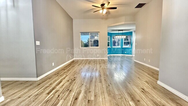 Foto del edificio - 2777 W Apperson Dr