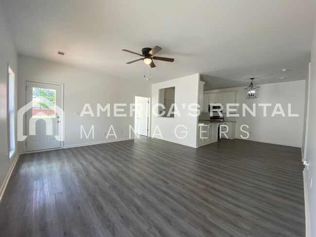 Foto del edificio - Home for Rent in Montgomery!!! Available t...