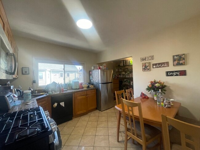 Photo - 227 Boston Ave Apartment