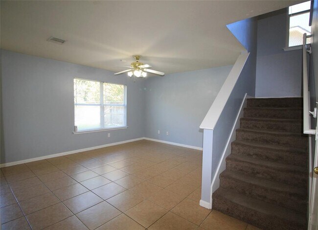 Building Photo - 11519 Tierra Ridge Ct