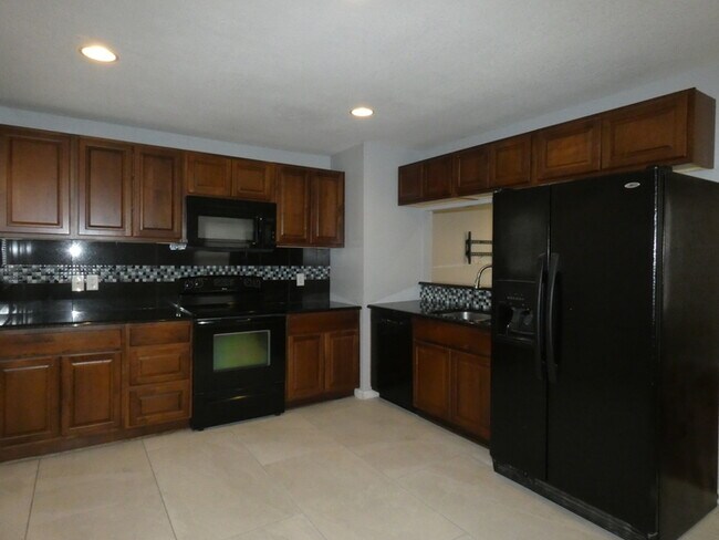 Building Photo - Beautiful Home in Gladstone, MO!