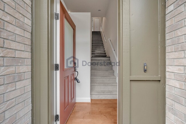 Building Photo - 1333 Chelsea Walk NE
