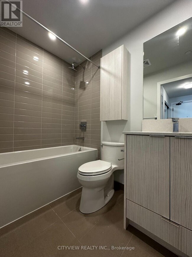 Building Photo - 430-2430 Square One Dr