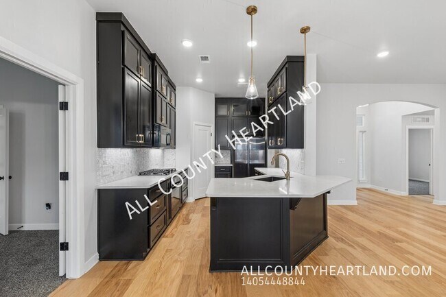 Foto del edificio - 612 Firefork Ave