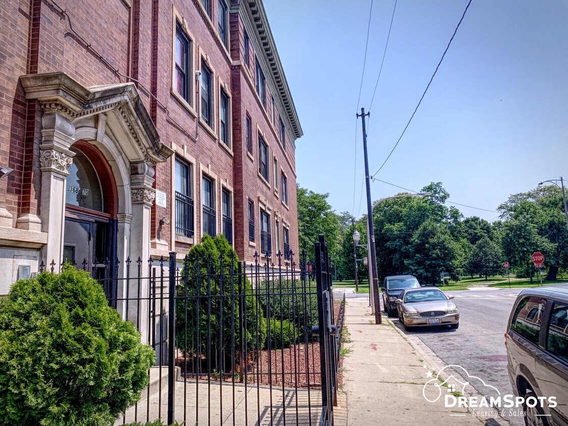 Foto principal - 370 E 53rd St
