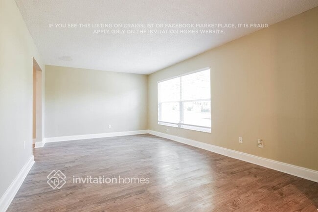 Building Photo - 1370 Prince Philip Dr