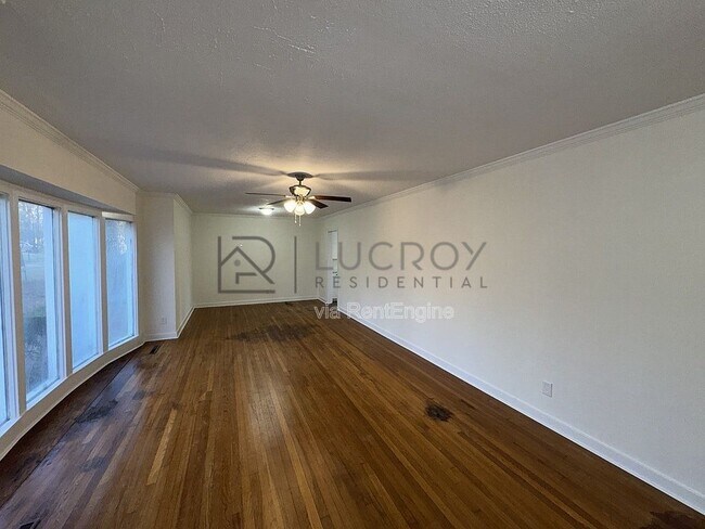 Foto del edificio - 3147 Shirley Dr