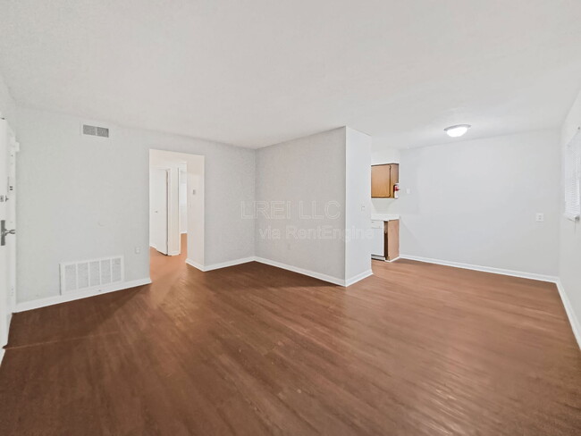 Photo - 3105 Fordhaven Rd Apartment