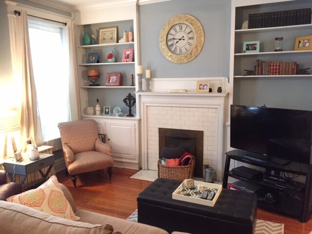 Living Room - 211 Strawberry St