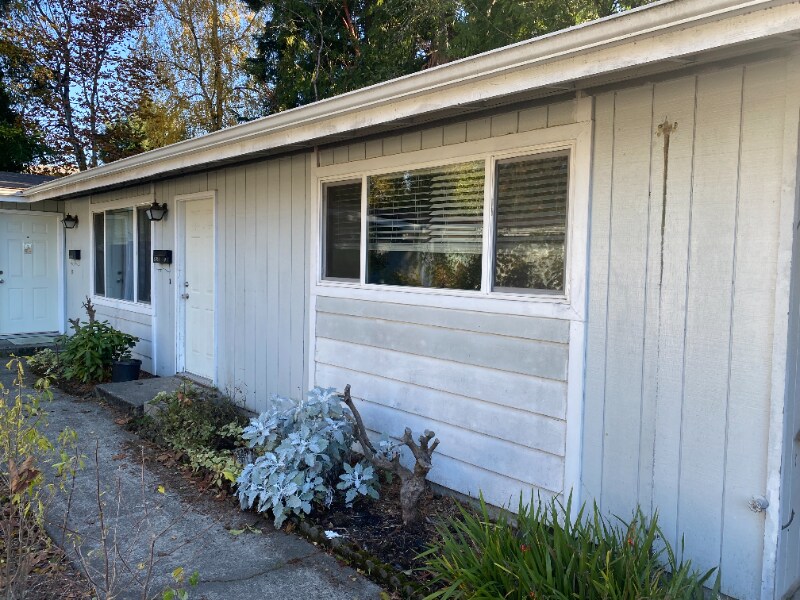 Primary Photo - 2532 Fir Ave