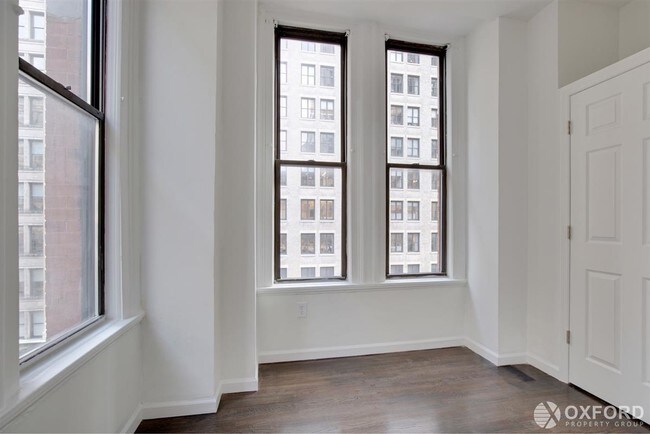 Building Photo - 220 Park Avenue South