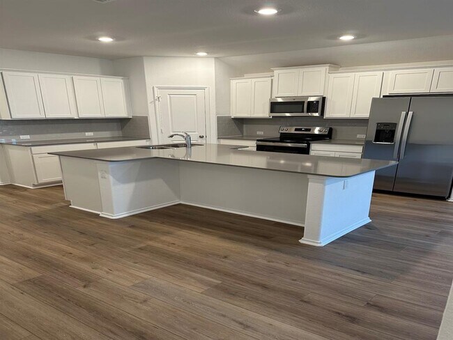 Building Photo - 117 Perfect World Loop