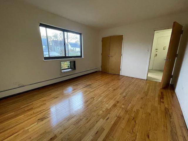 Foto del edificio - 1 bedroom in QUEENS VILLAGE NY 11427