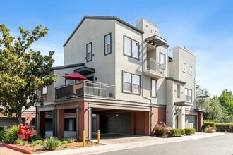 Building Photo - 307 Bautista Pl