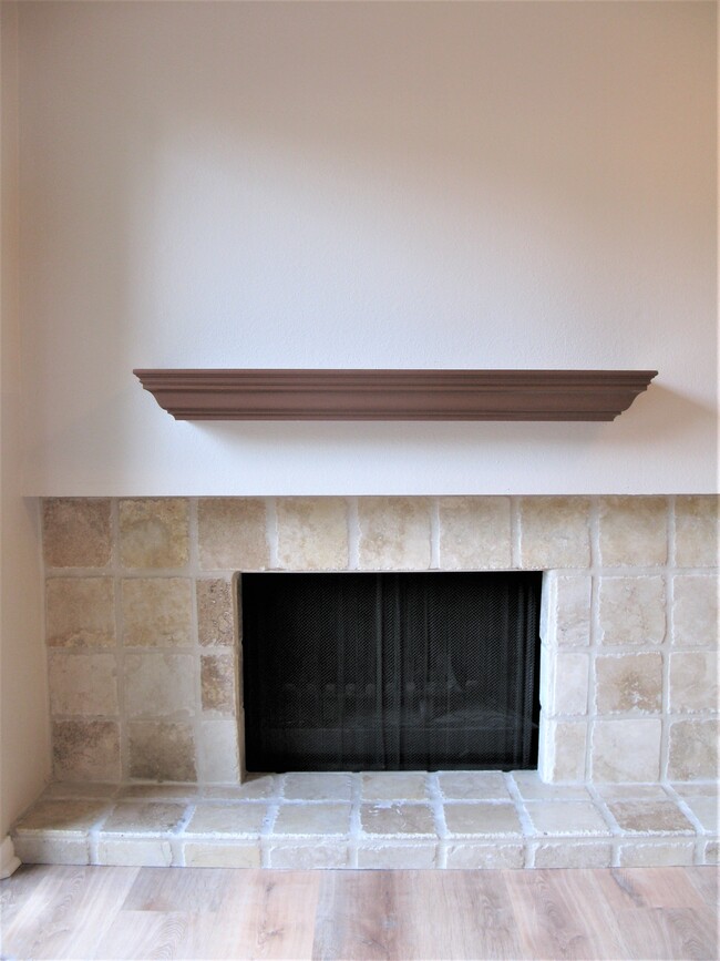 Building Photo - 524 Woodside Oaks