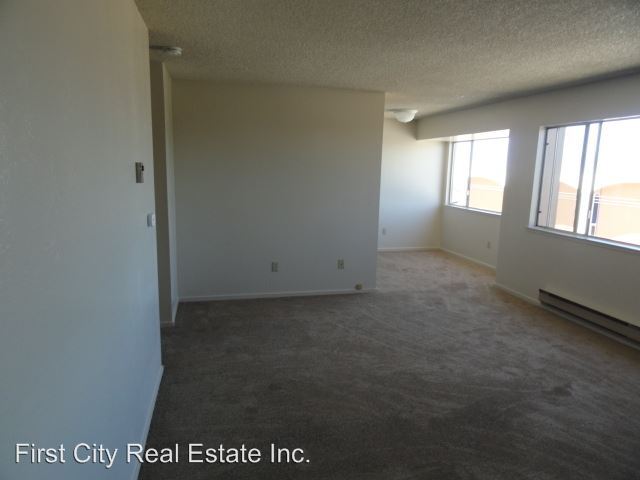 Foto del edificio - 241 Laurel Ave