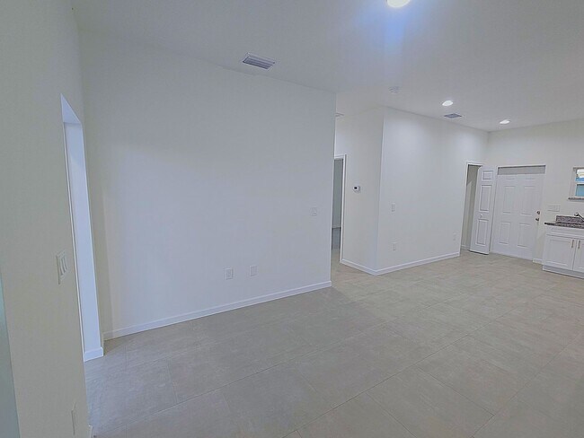 Foto del edificio - Brand New 2/2/1-Great Location- SW Lehigh Acres
