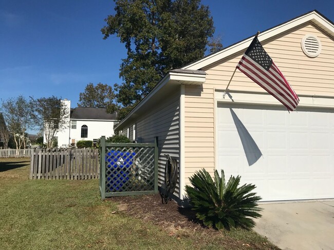 Building Photo - Great single story floor plan is West Ashley.