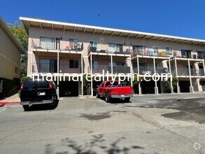 Building Photo - 157 Hilborn St