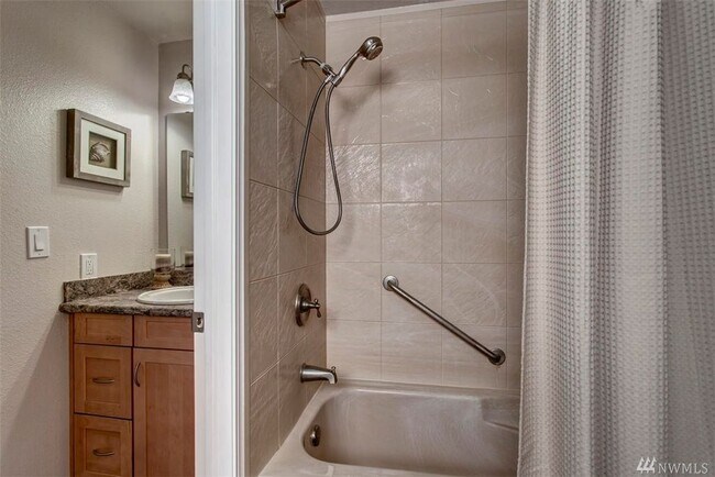 Foto del edificio - 14306 126th Avenue Northeast