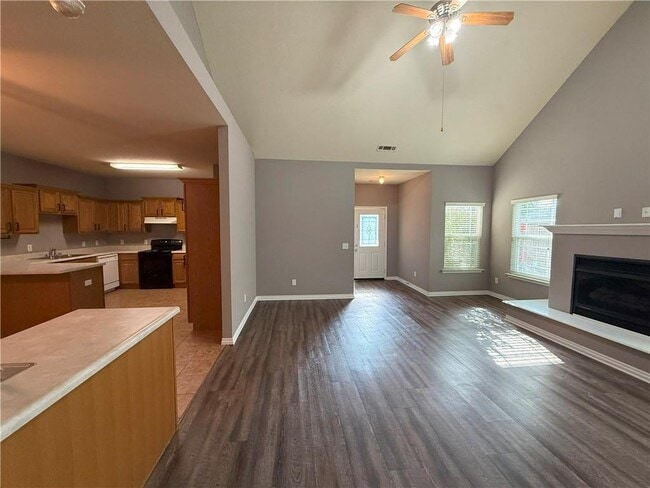 Building Photo - 661 Appleridge Dr