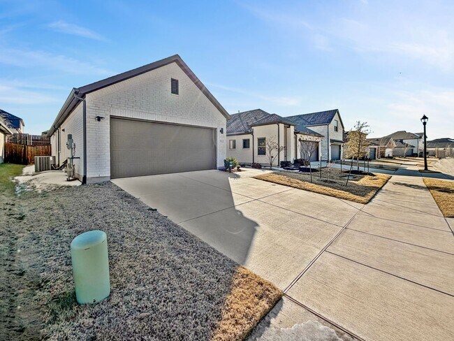 Foto del edificio - Stunning 3BR 2BA Home w/ In-Unit W/D • All Appliances • 2-Car Garage in Eastridge