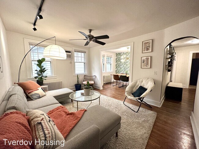 Building Photo - 3 br, 1.5 bath House - 480 Garretson Rd, B...