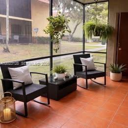 Building Photo - 9800 Hammocks Blvd