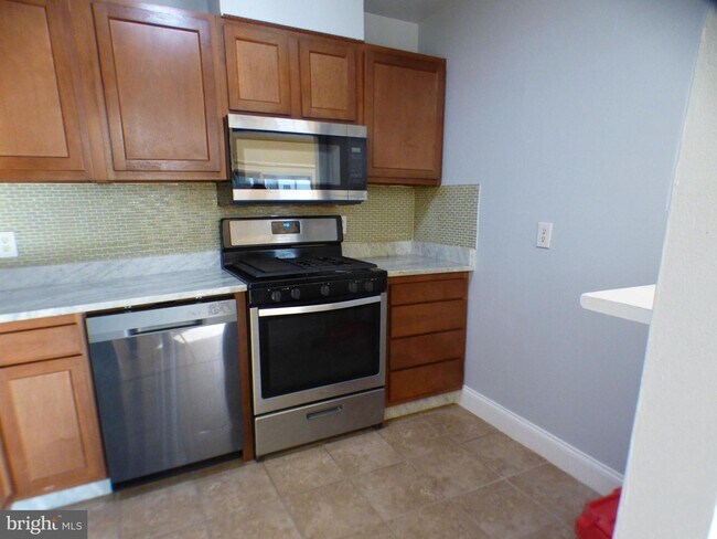 Building Photo - 3138 Brinkley Rd