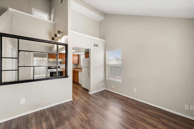 Foto del edificio - 311 Kings Way Dr