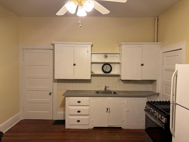 Photo - 1533 W Northwest Blvd Apartment