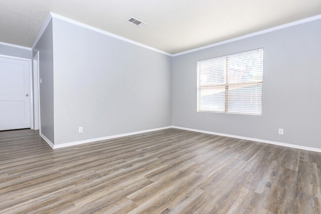 Building Photo - Sunridge Apartments