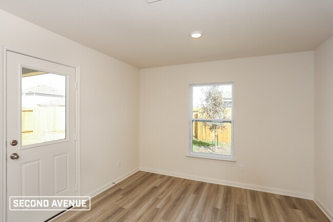 Foto del edificio - 1304 Woodwinds Dr