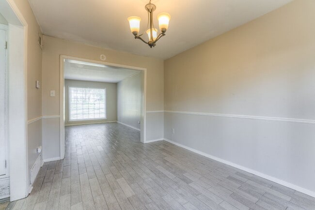 Foto del edificio - Qualified Tenants Get 50% Off First Month!...