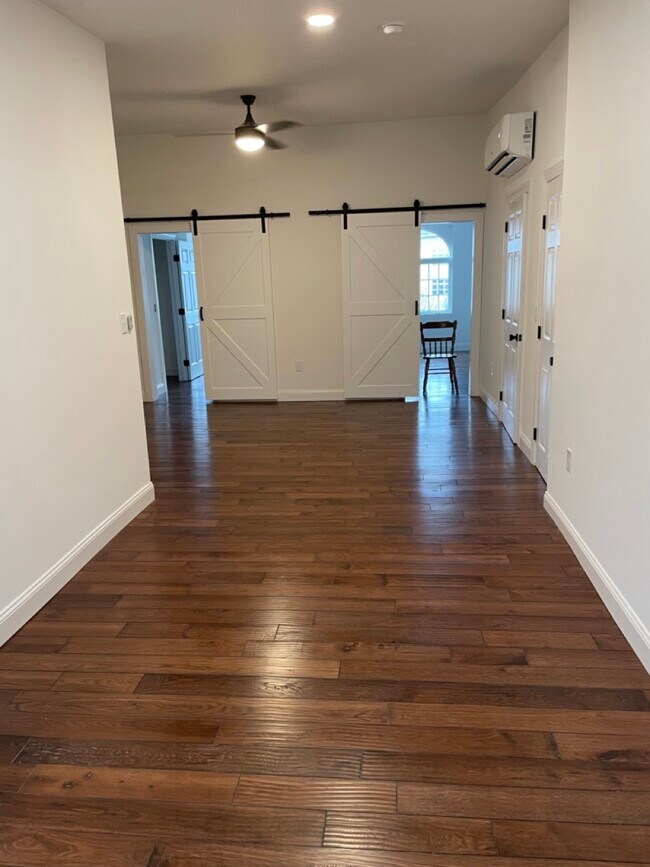comedor - 178 Bridge Street