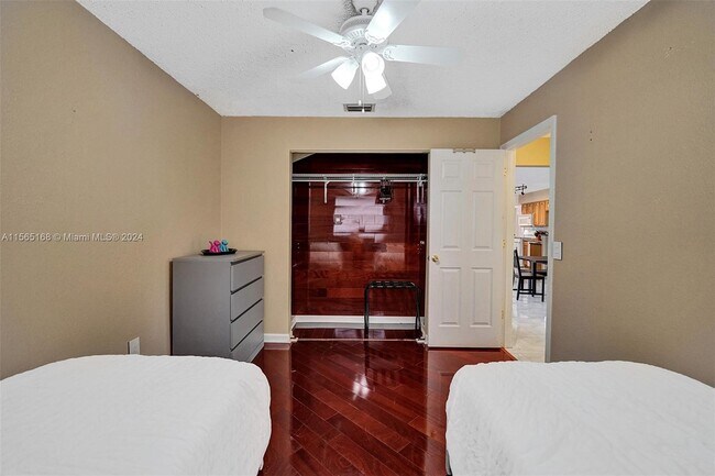 Foto del edificio - 11351 NW 29th Manor
