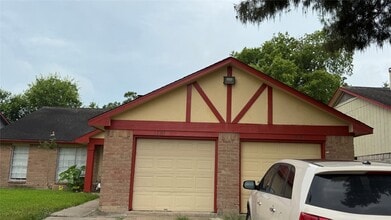 Building Photo - 12107 Tambourine Dr
