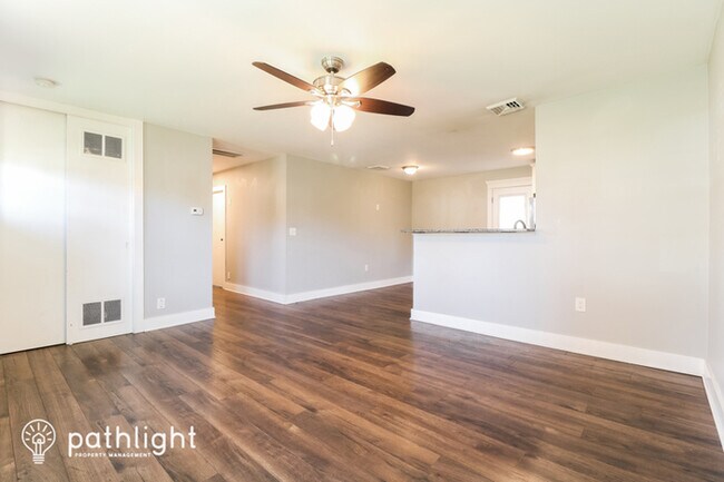 Foto del edificio - 330 Doone Place, Fairless Hills, PA, 19030