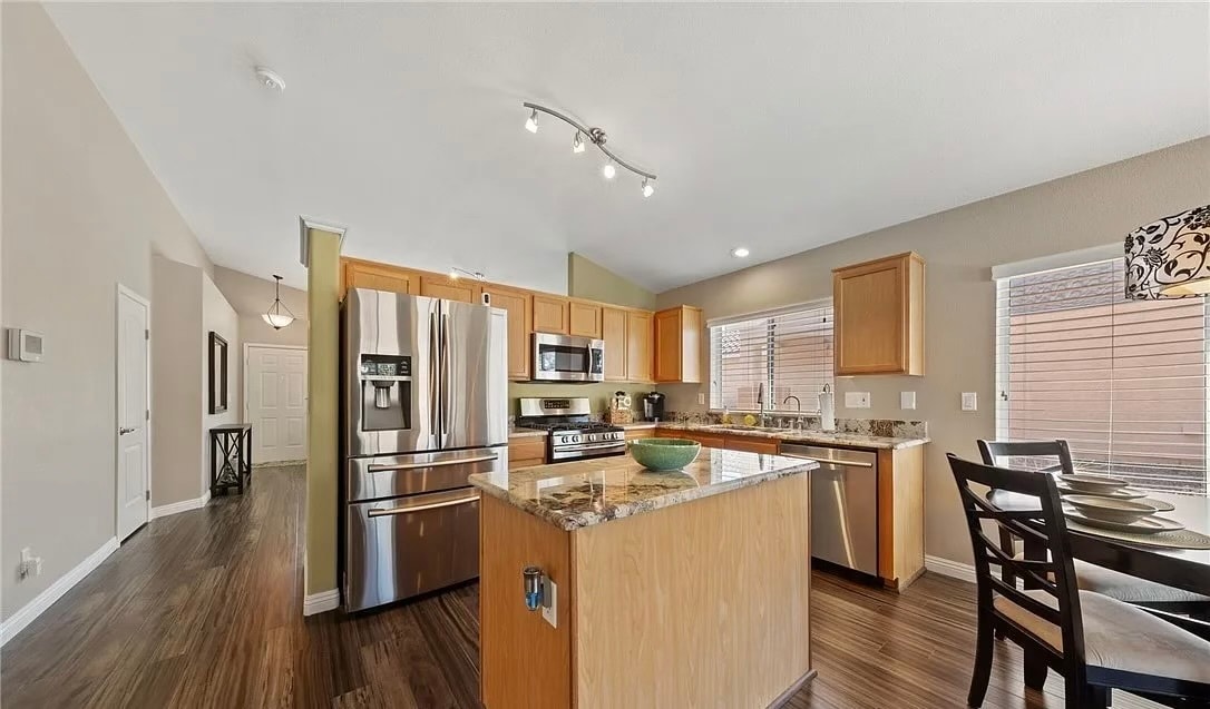 Foto principal - 27992 Celia Rd