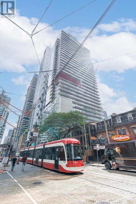 Photo principale - 375 King St W