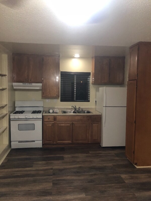 Foto del edificio - 504 W Hillsdale St