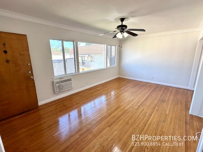 Foto del edificio - Beautiful 1Bedroom 1Bathroom In Prime West...