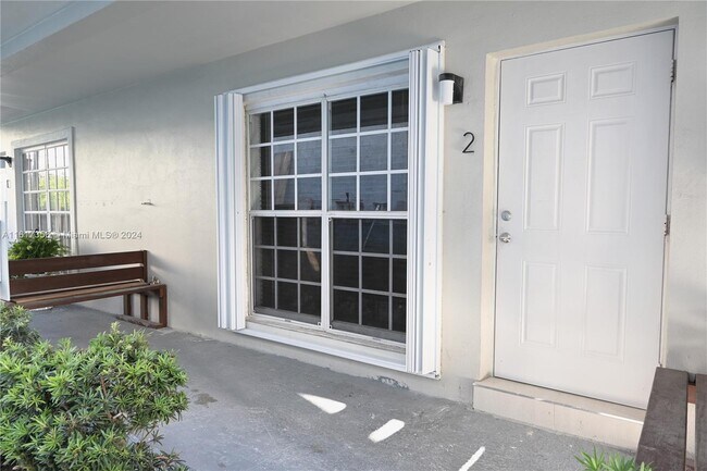 Building Photo - 317 Hendricks Isle