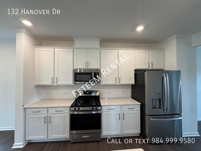 Building Photo - 132 Hanover Dr