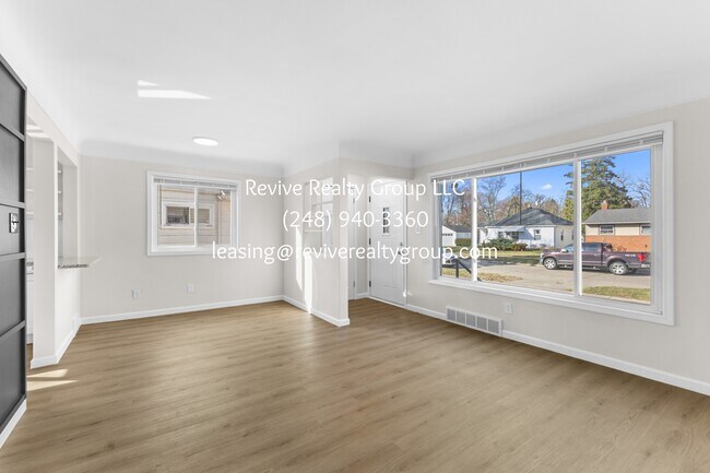 Building Photo - 18240 Negaunee