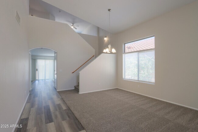 Foto del edificio - 40402 W Hayden Dr