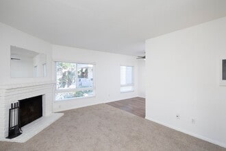 Building Photo - 1075 Agate St