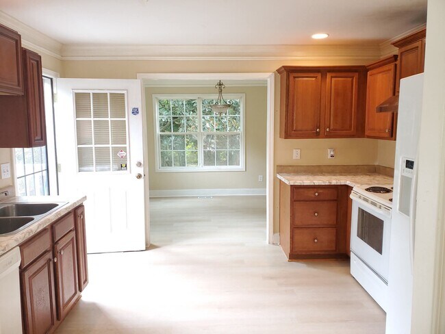 Foto del edificio - 1456 Kennesaw Dr NW
