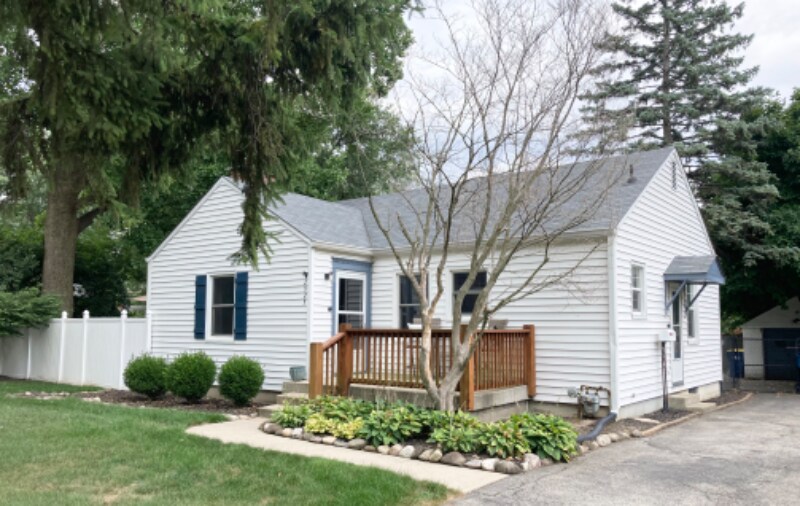 Primary Photo - 2525 Northview Ave