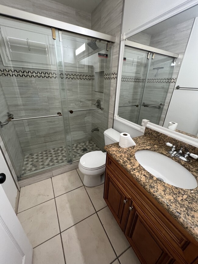 Building Photo - 1531 W Gail Dr